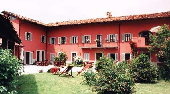 Agriturismo Il Gioco Dell'Oca Barolo Εξωτερικό φωτογραφία