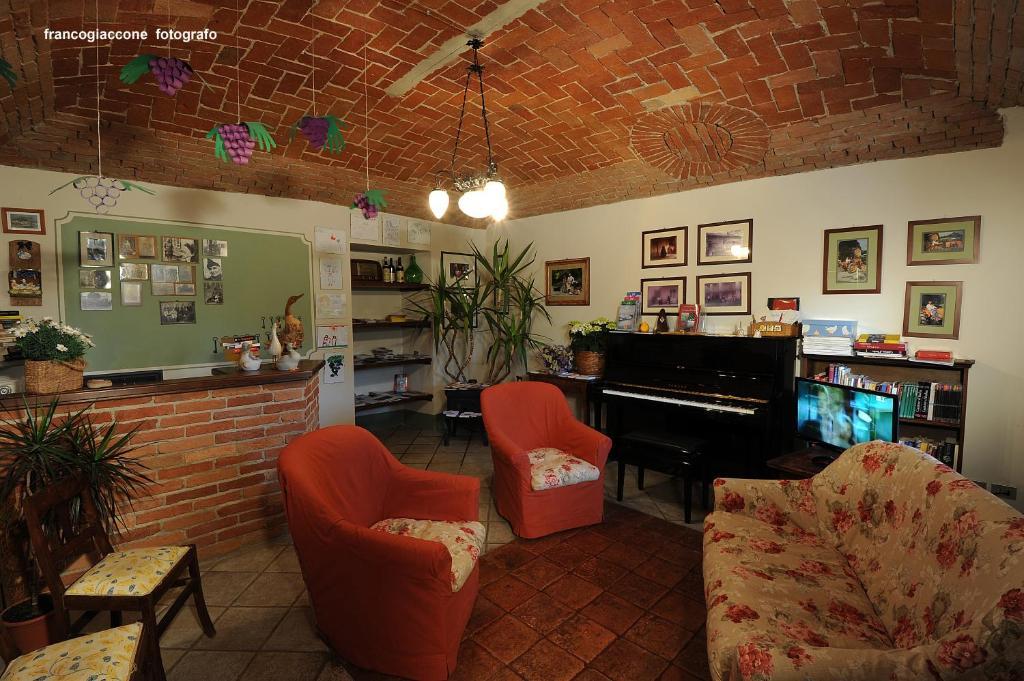 Agriturismo Il Gioco Dell'Oca Barolo Εξωτερικό φωτογραφία
